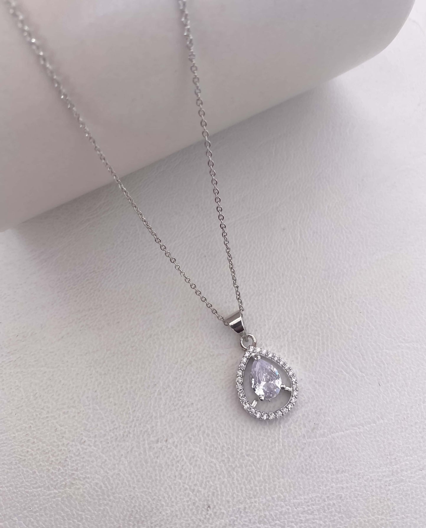American Diamond Rose Gold And Silver Plated Necklace White Stone Nice Design - Chain Pendal - Belleza Jewels