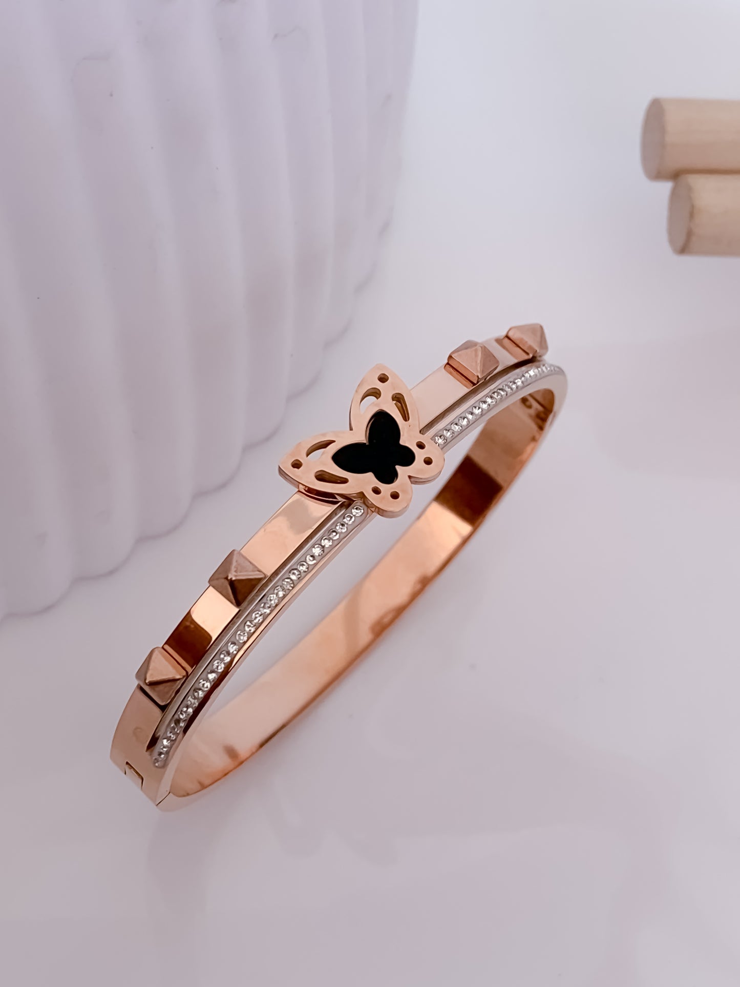 Avni Bracelet - Buy 1 Get 1 Free