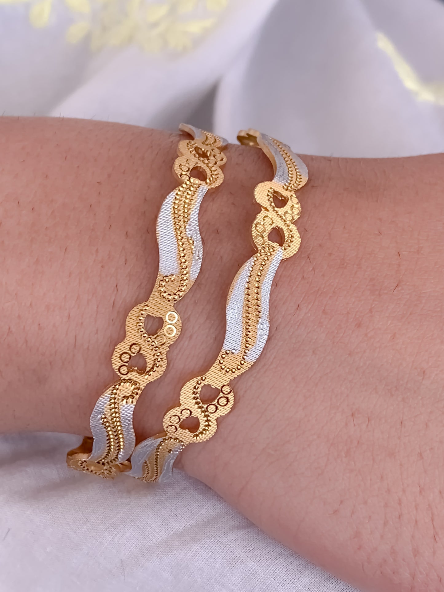 Buy 1 Get 1 Free -Bhavika Bangles( set of 2 )
