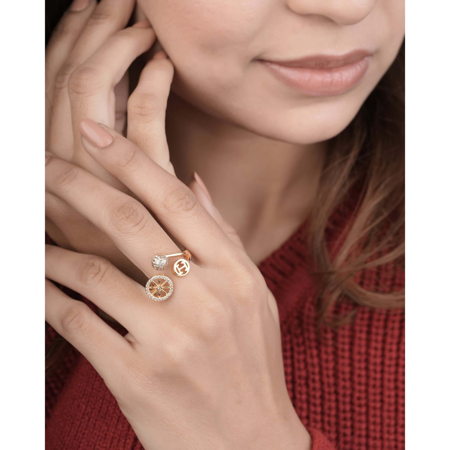American Diamond round cycle shape fancy ring. - finger ring - Belleza Jewels
