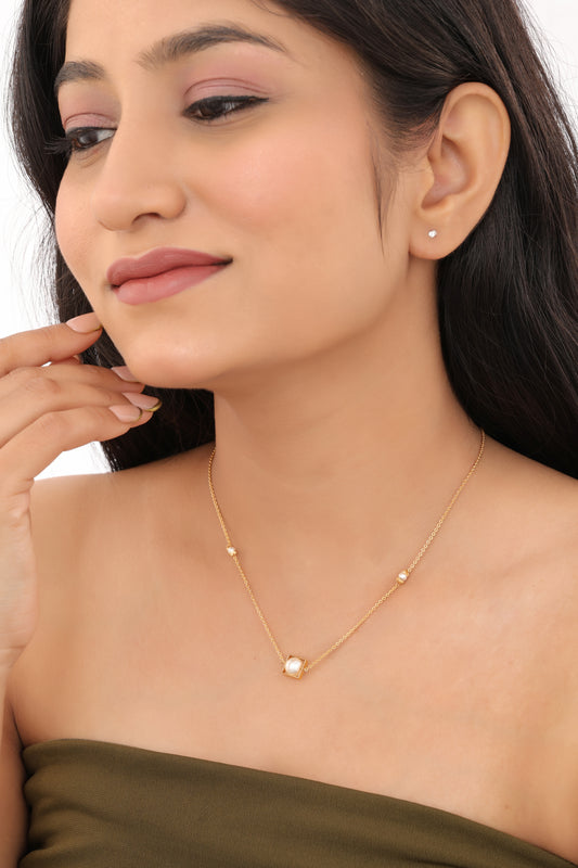 Fancy High Gold Delicate Pearl Necklace Chain Pendant