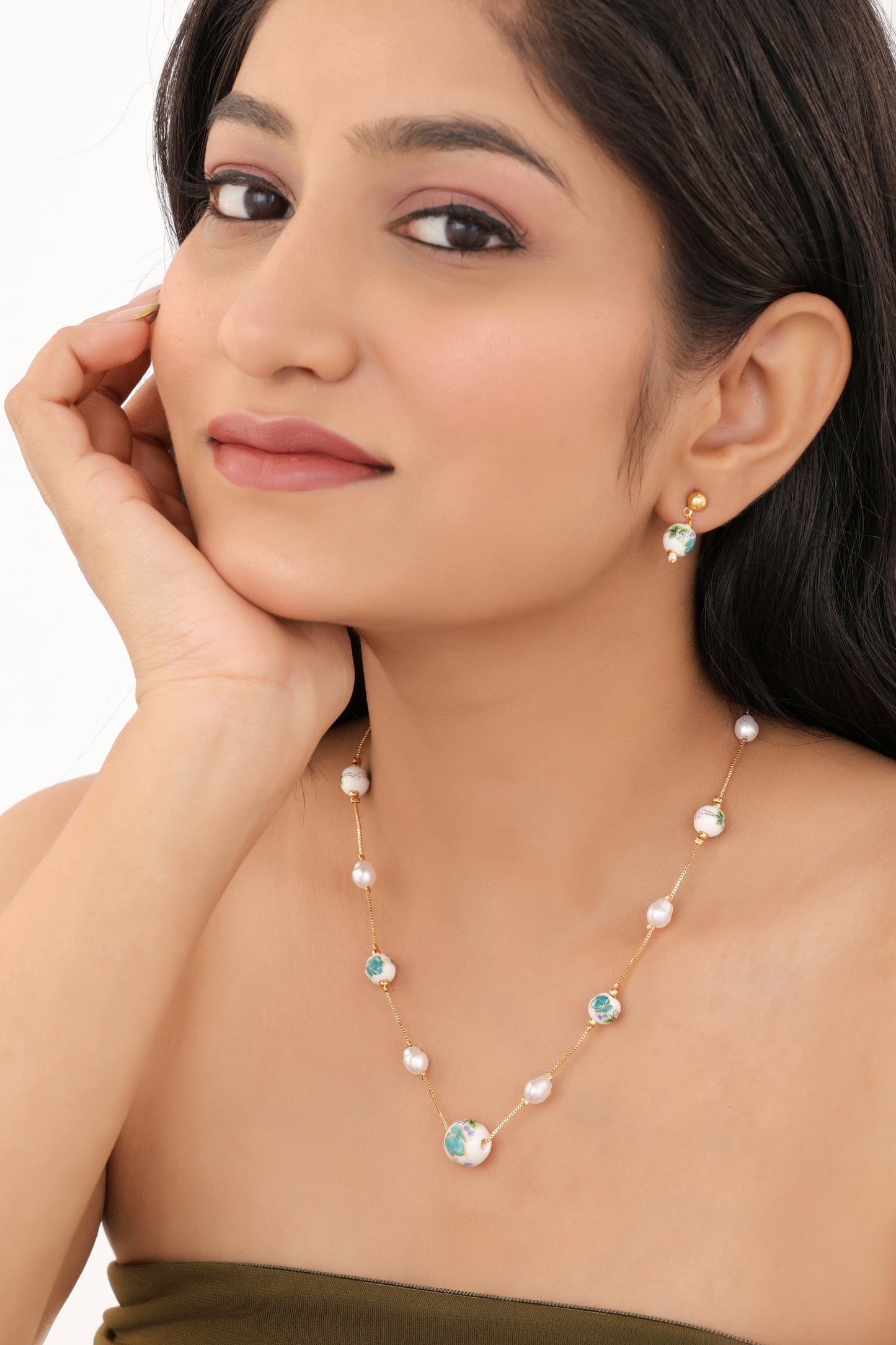 High Gold Fancy printed Pearl Royal Look Western Mala Set