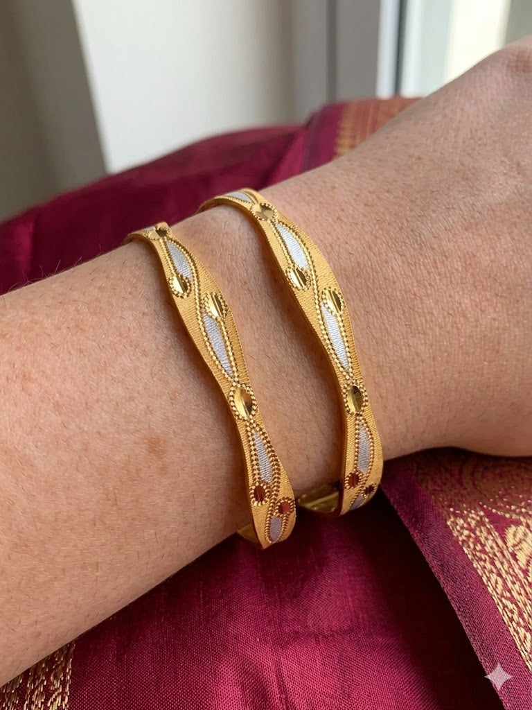 Vandna Bangles( set of 2 )