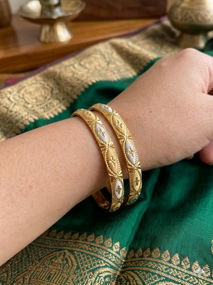 Buy 1 Get 1 Free - Isha Bangles (Set of 2)