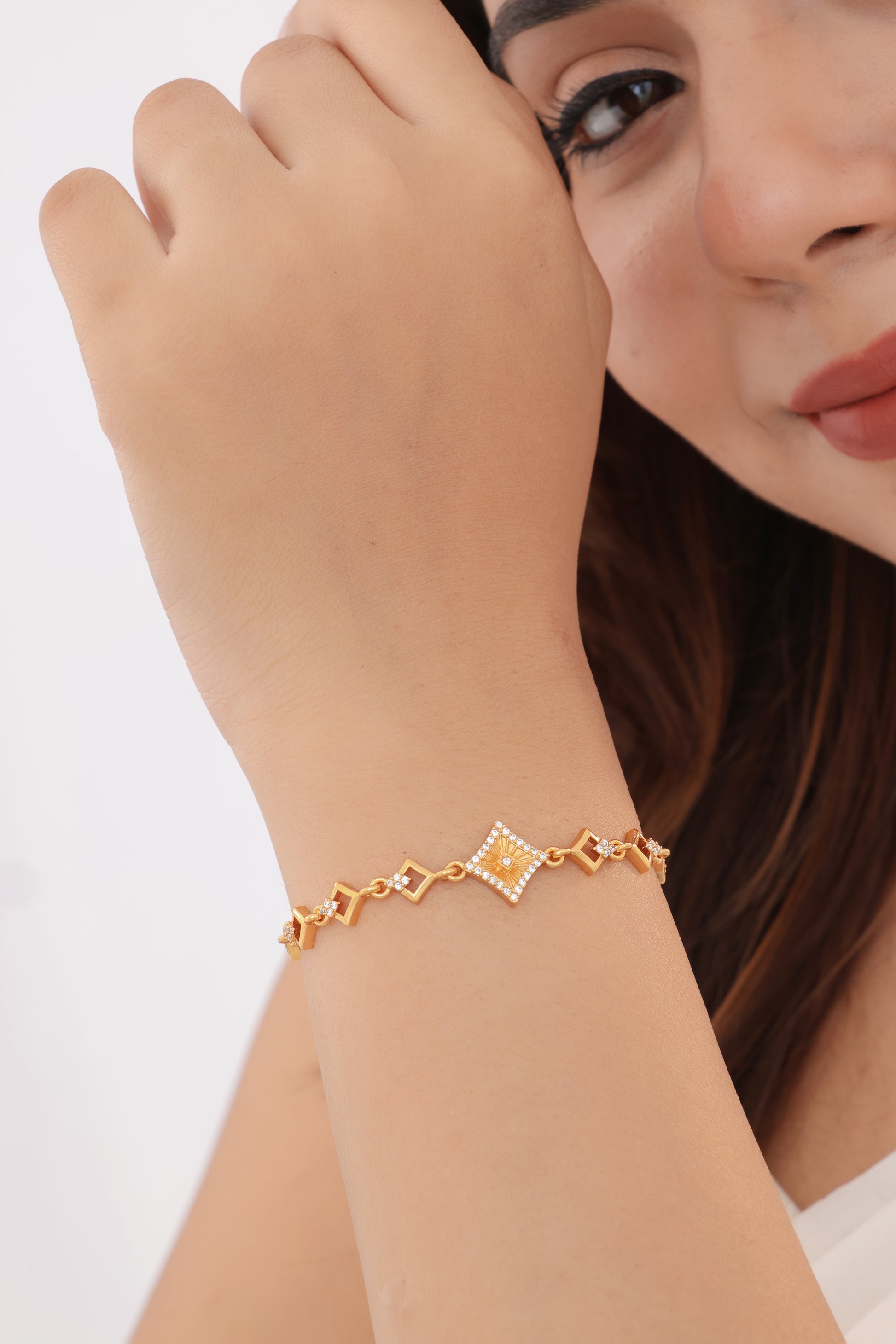 Minakshi Bracelet - Bracelet - Belleza Jewels