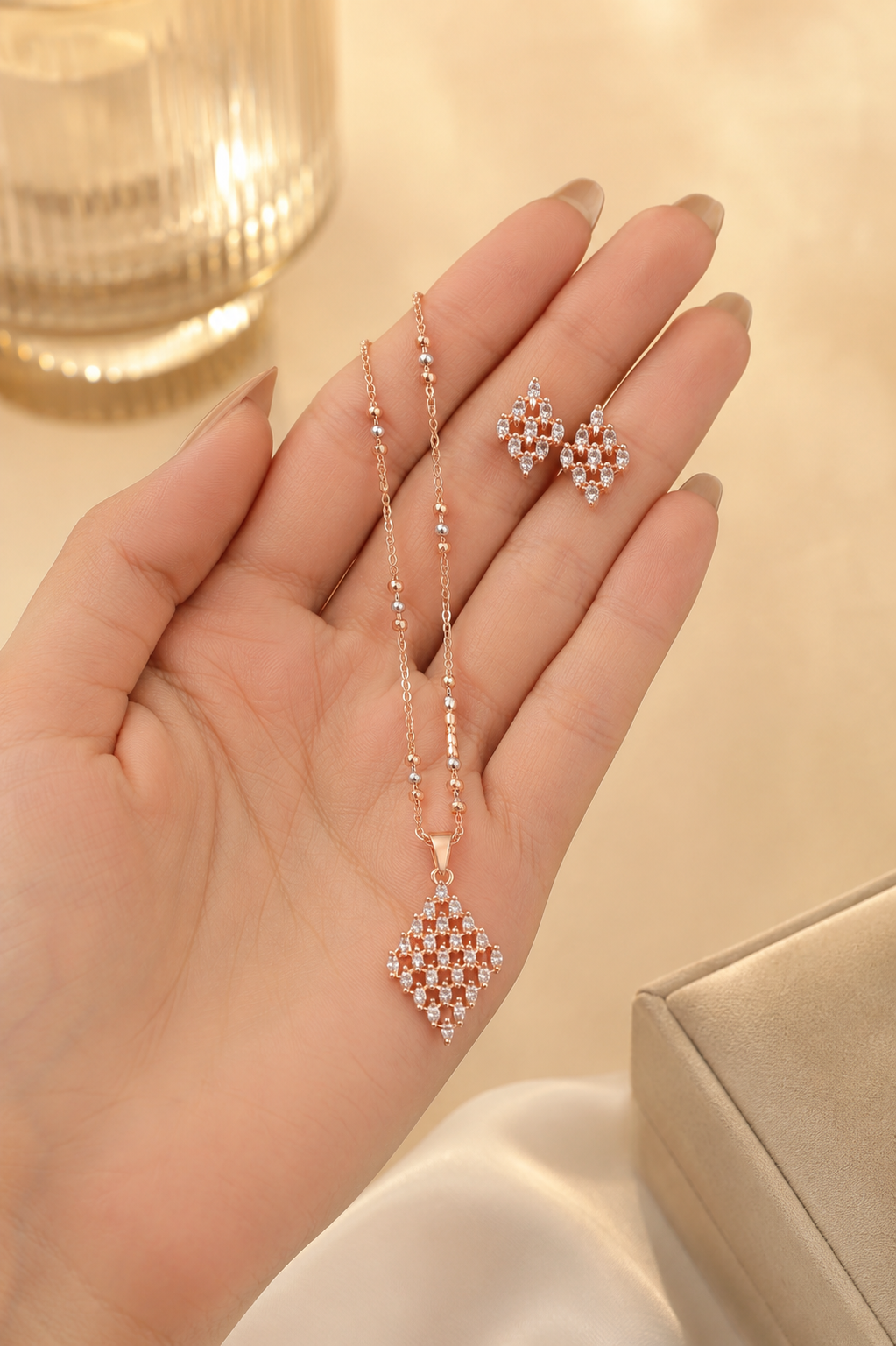 Diamond Pattern Rose Gold Pendant Set
