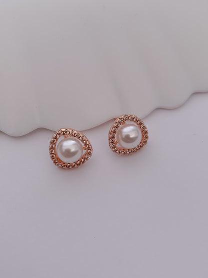 Classic Pearl Halo Pendant Necklace