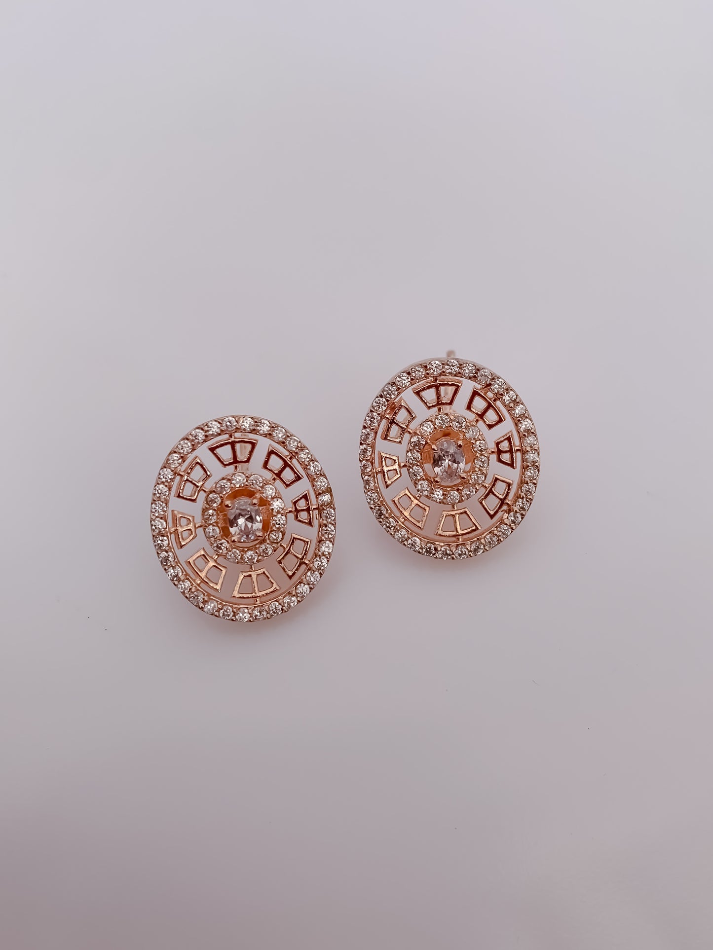 Rose Gold Roman Halo Pendant Set for Women