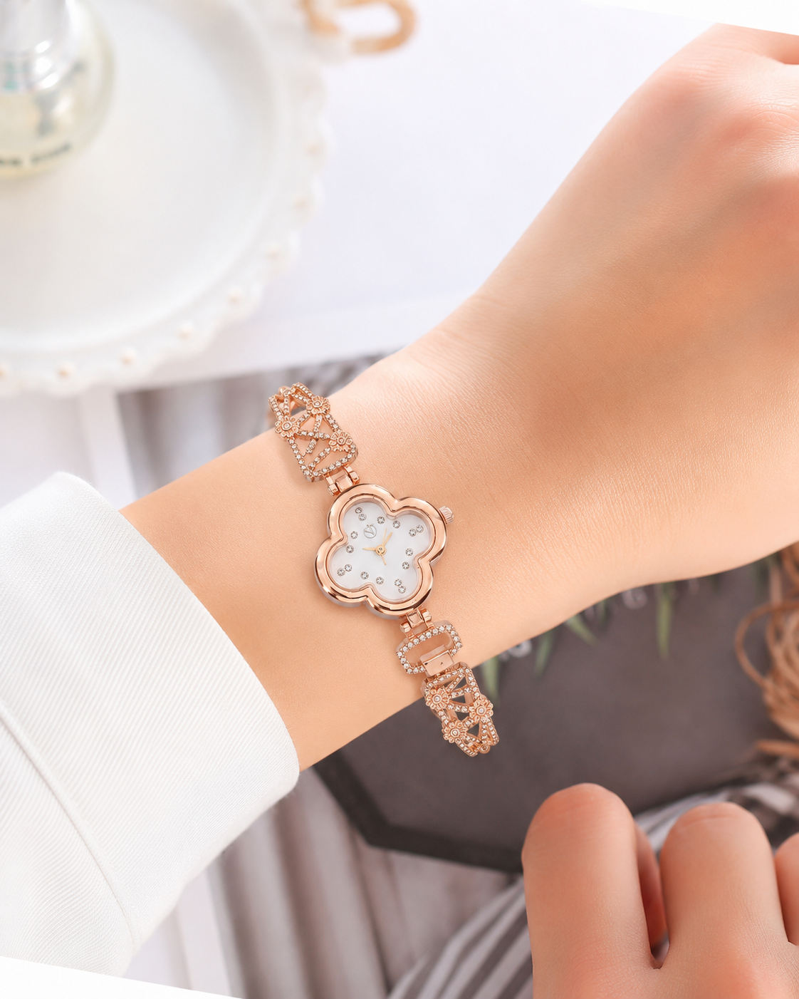 Elegant Rose Gold Clover Dial Crystal Bracelet Watch for Women