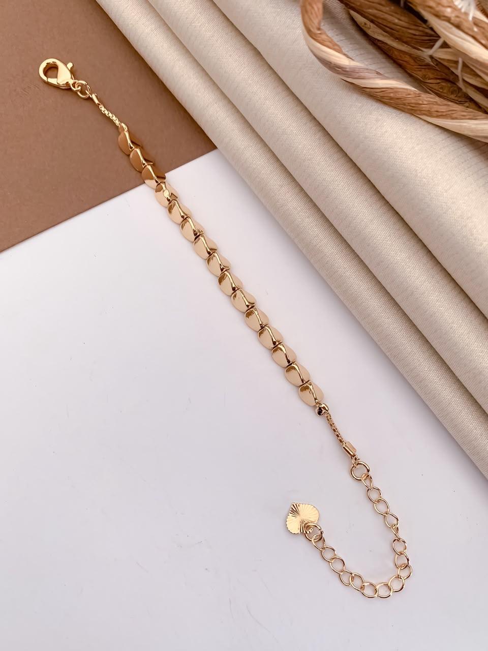 Golden Leaf Link Bracelet - Stainless Steel