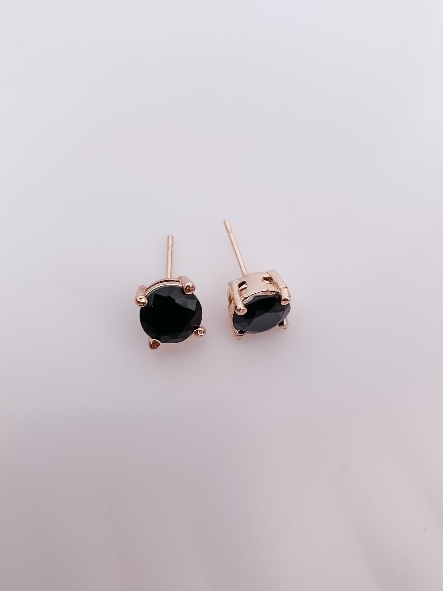Elegant Aqua Stone Pendant Set in Rose Gold Finish