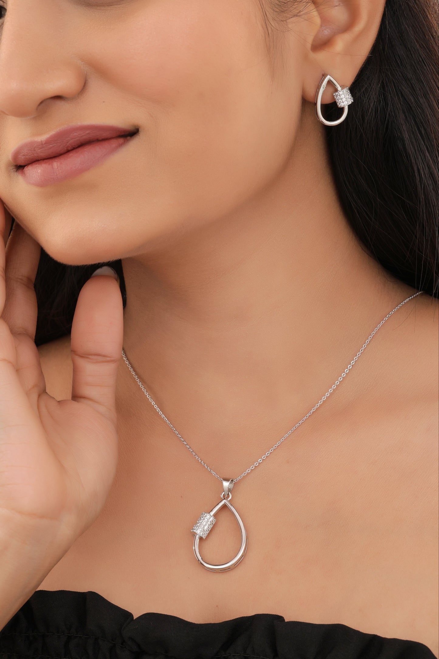 Modern Drop Lock Pendant Set - Pendant Set - Belleza Jewels
