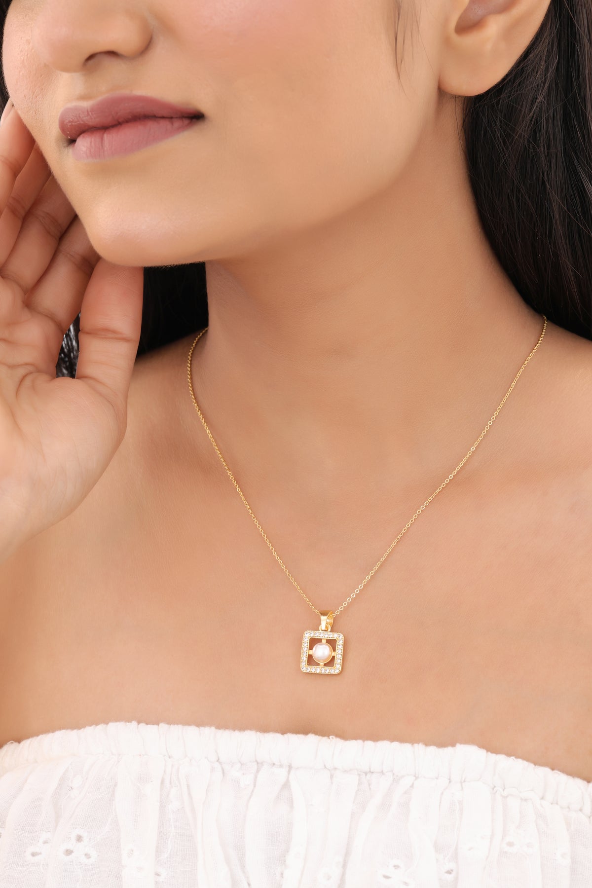 American Diamond Gold Plated Fancy Delicate Chain Pendent Necklace - Chain Pendal - Belleza Jewels