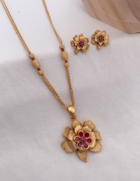 Brass High Gold Pleted Flower Pendant Set Belleza Jewels