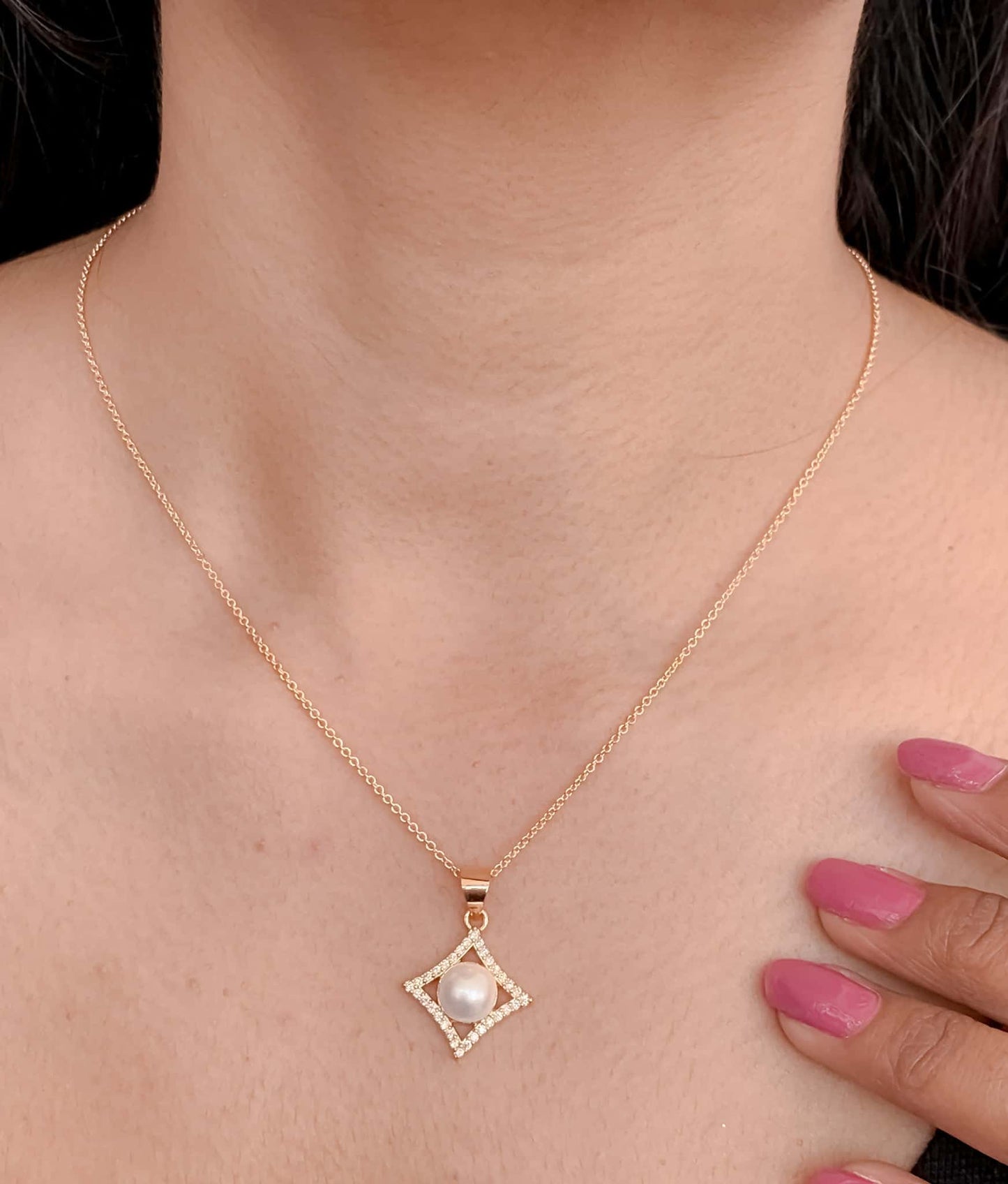 American Diamonds Diamond Real gold Delicate Design Rose Gold Silver and Gold Plated white Pearl Necklace - Chain Pendal - Belleza Jewels