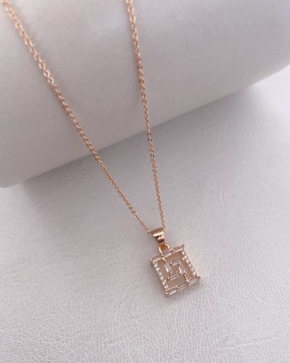 American Diamonds Diamond And Chowki Diamond All Plating Nice Chain Pendant (Necles) - Chain Pendal - Belleza Jewels