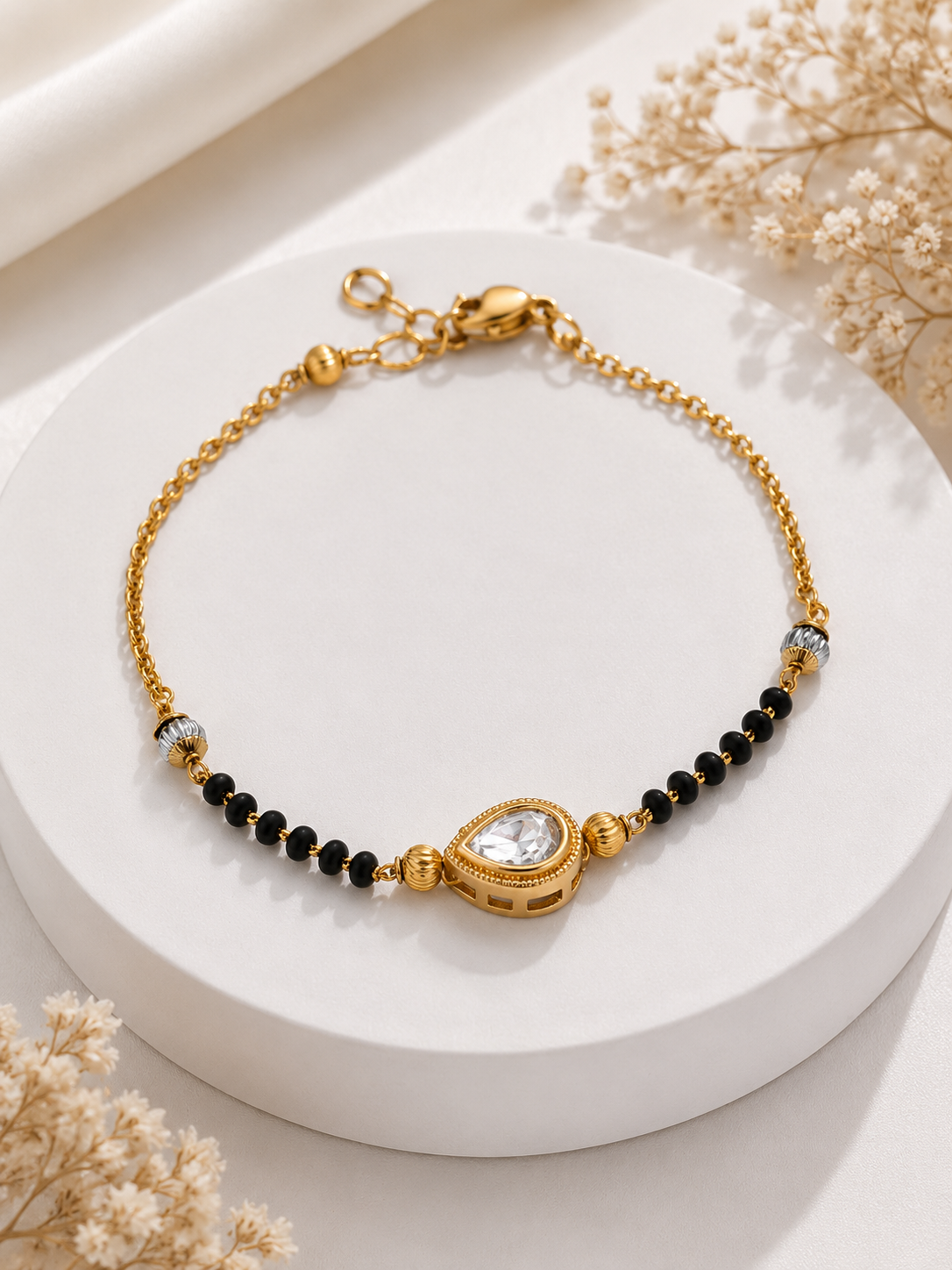 Fancy High Gold Plated Ovel Delicate Hand Mangalsutra