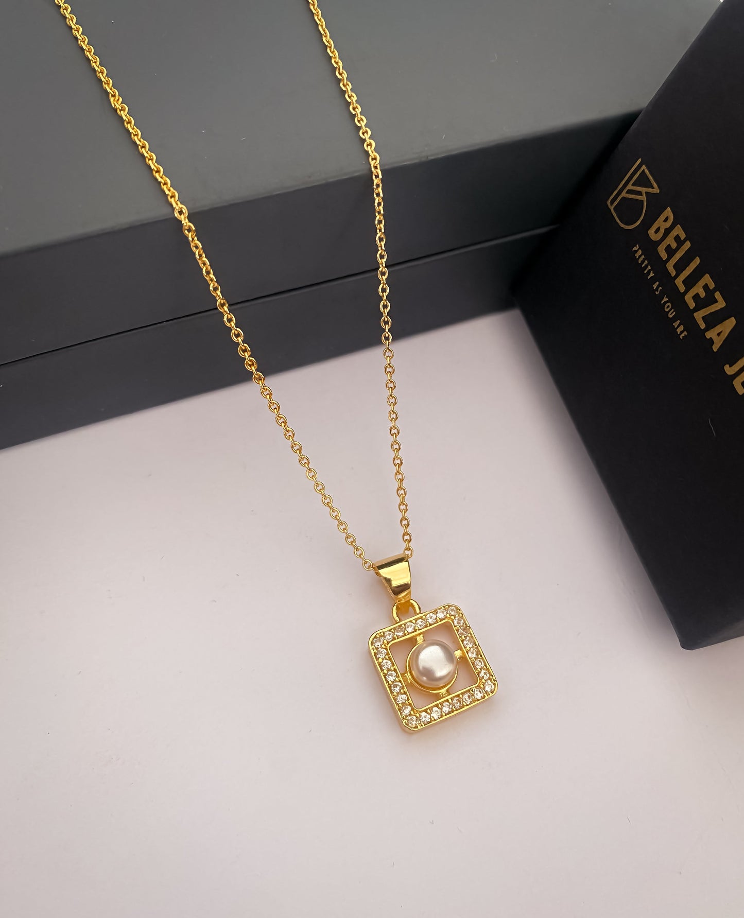 American Diamond Gold Plated Fancy Delicate Chain Pendent Necklace