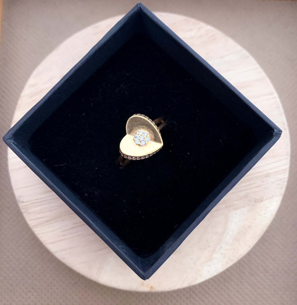 American Dimond heart shape fancy ring. - finger ring - Belleza Jewels