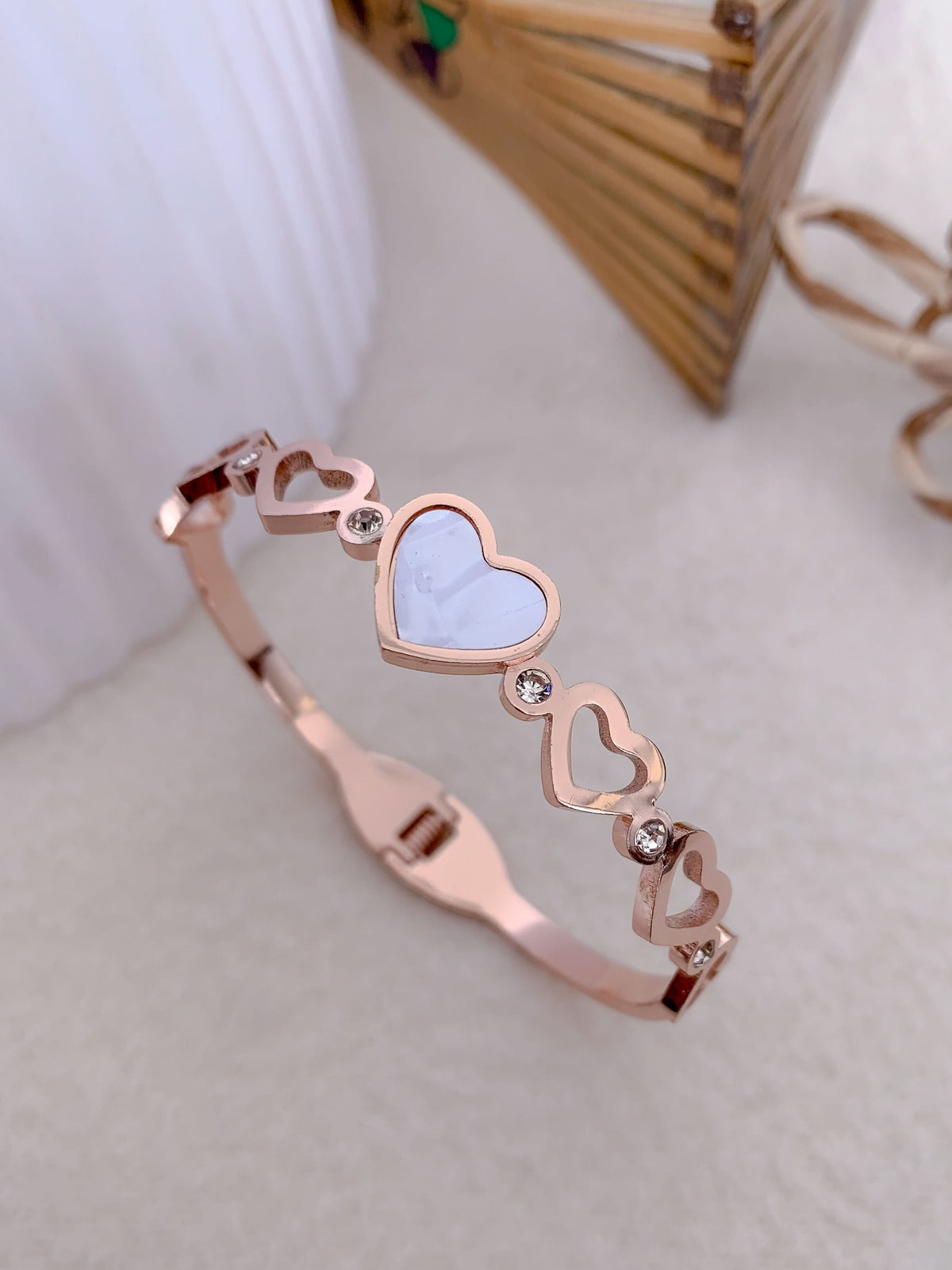 Fiyona Bracelet - Buy 1 Get 1 Free.