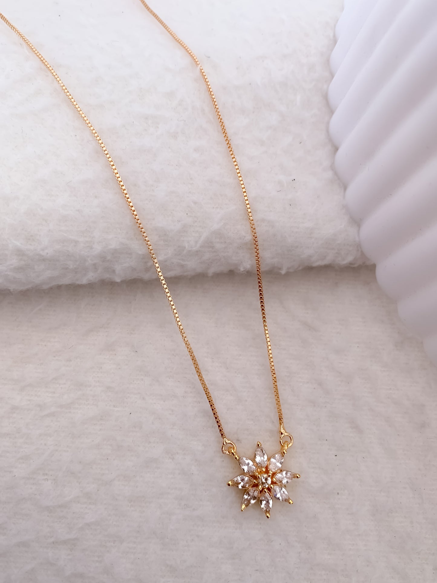 American Diamond Flower Shape Fancy High Gold Chain Pendant