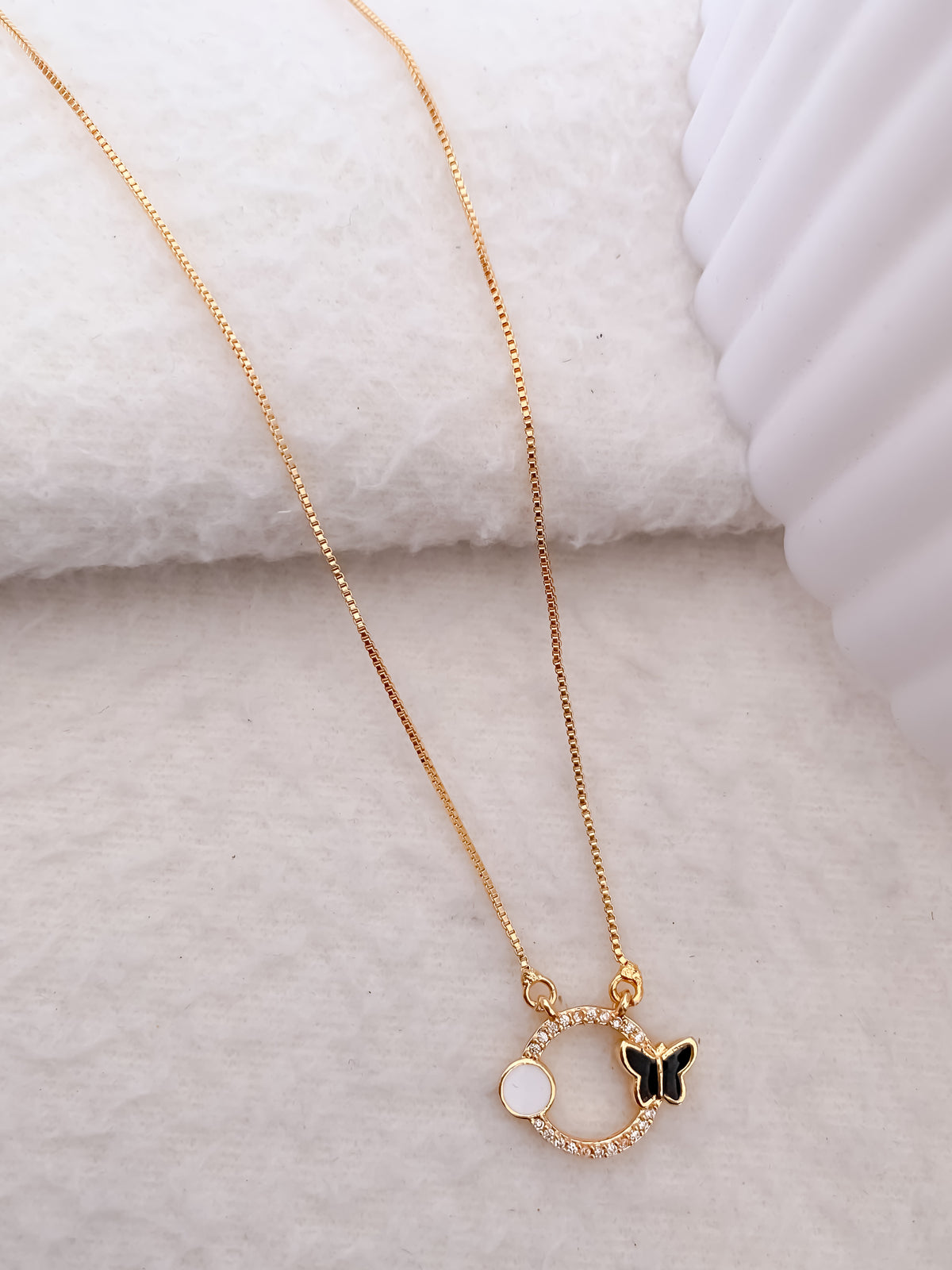 American Diamond Round Gold Plated Fancy Delicate Chain Pendent - Chain Pendant - Belleza Jewels
