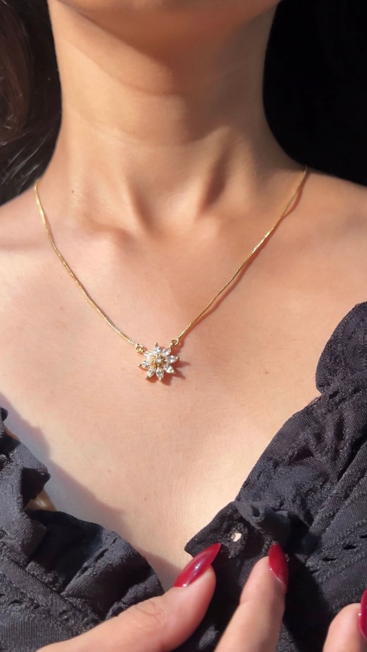 American Diamond Flower Shape Fancy High Gold Chain Pendant