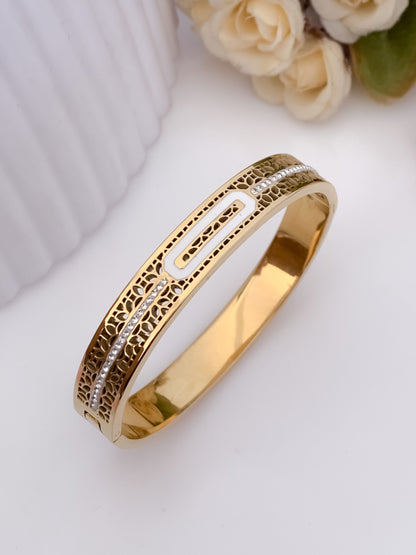 Aarna Bracelet - Buy 1 Get 1 Free