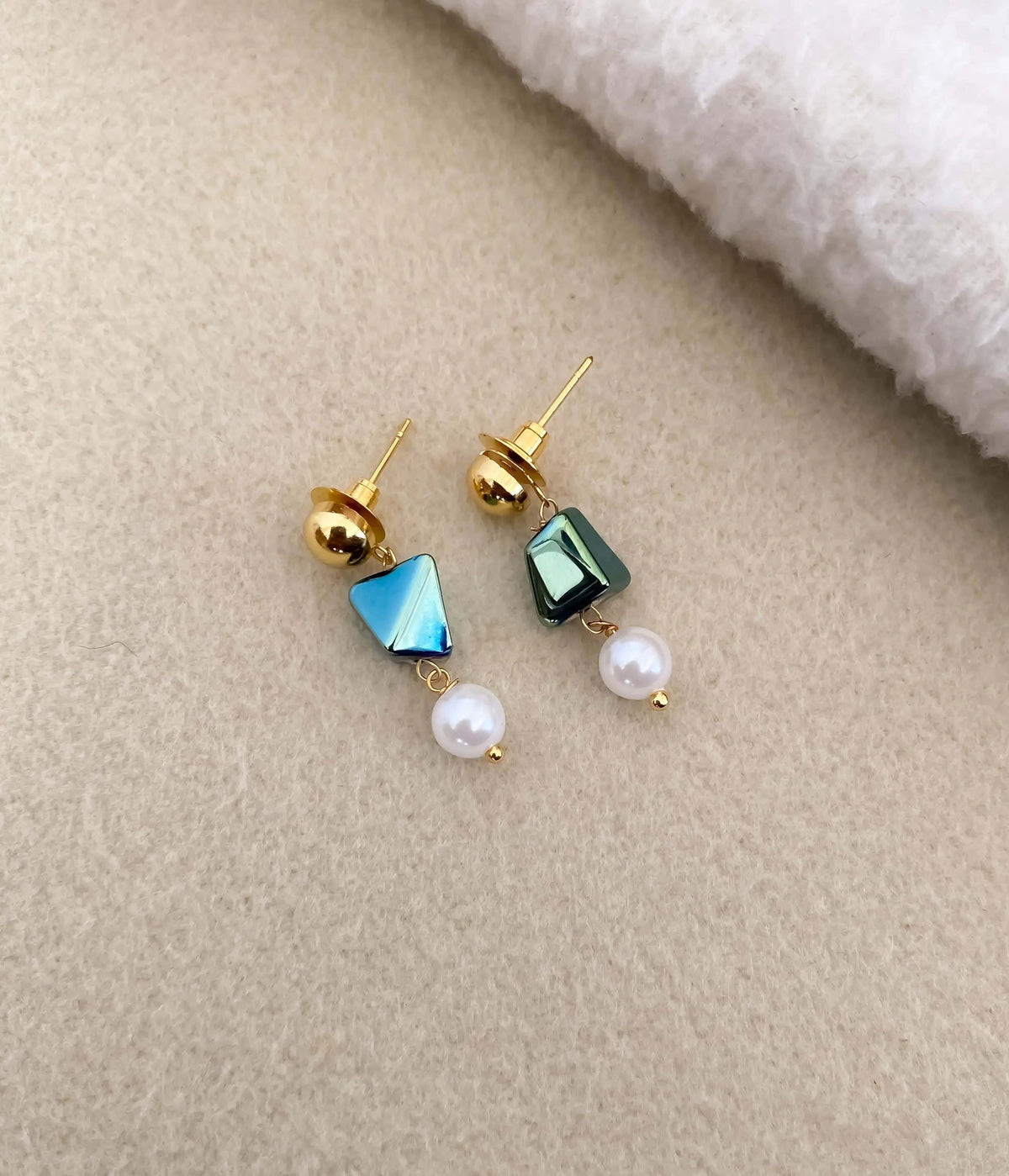 High Gold Single colour Pearl Fancy chain With Earring - Belleza Jewels