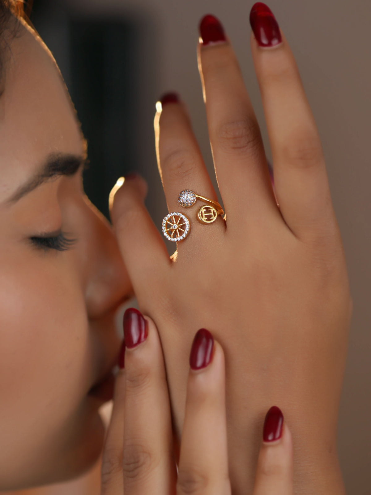 American Diamond round cycle shape fancy Ring - finger ring - Belleza Jewels