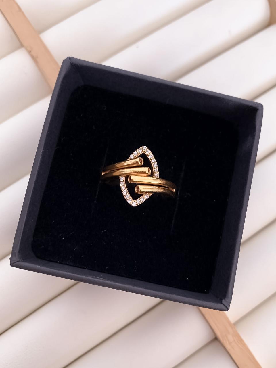 Elegant Dual Band Crystal Heart Gold-Plated Adjustable Ring
