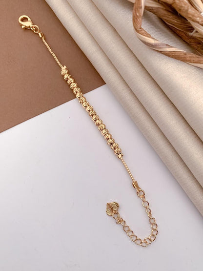 Golden Swirl Bead Bracelet