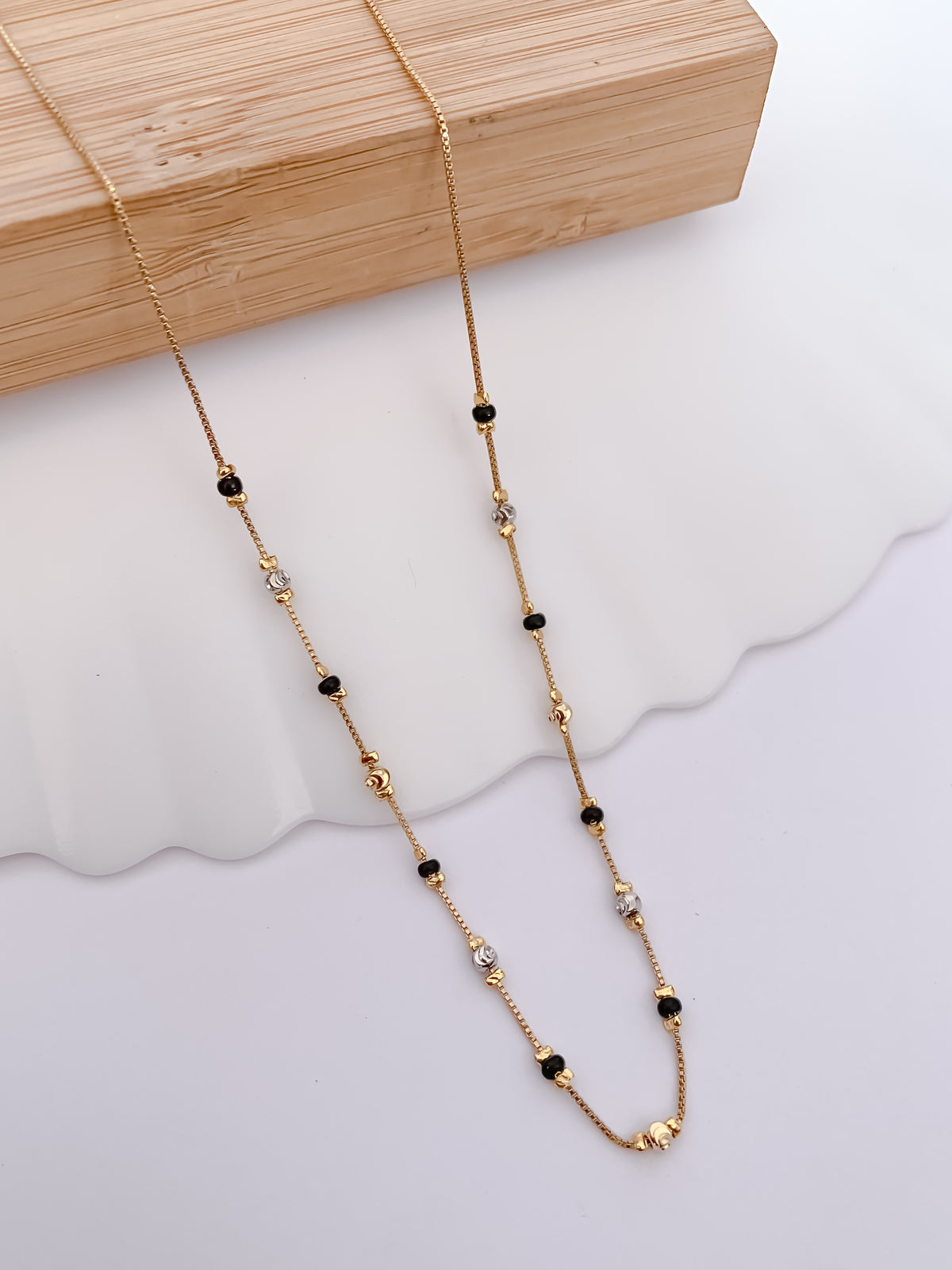 Minimal Two-Tone Black Bead Mangalsutra Chain